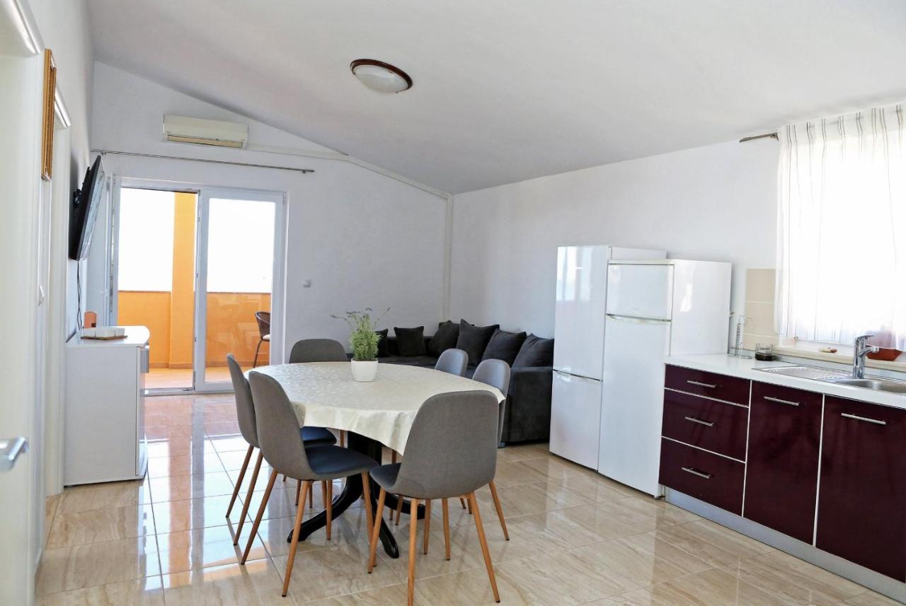 Apartmani Cili Miletici Εξωτερικό φωτογραφία