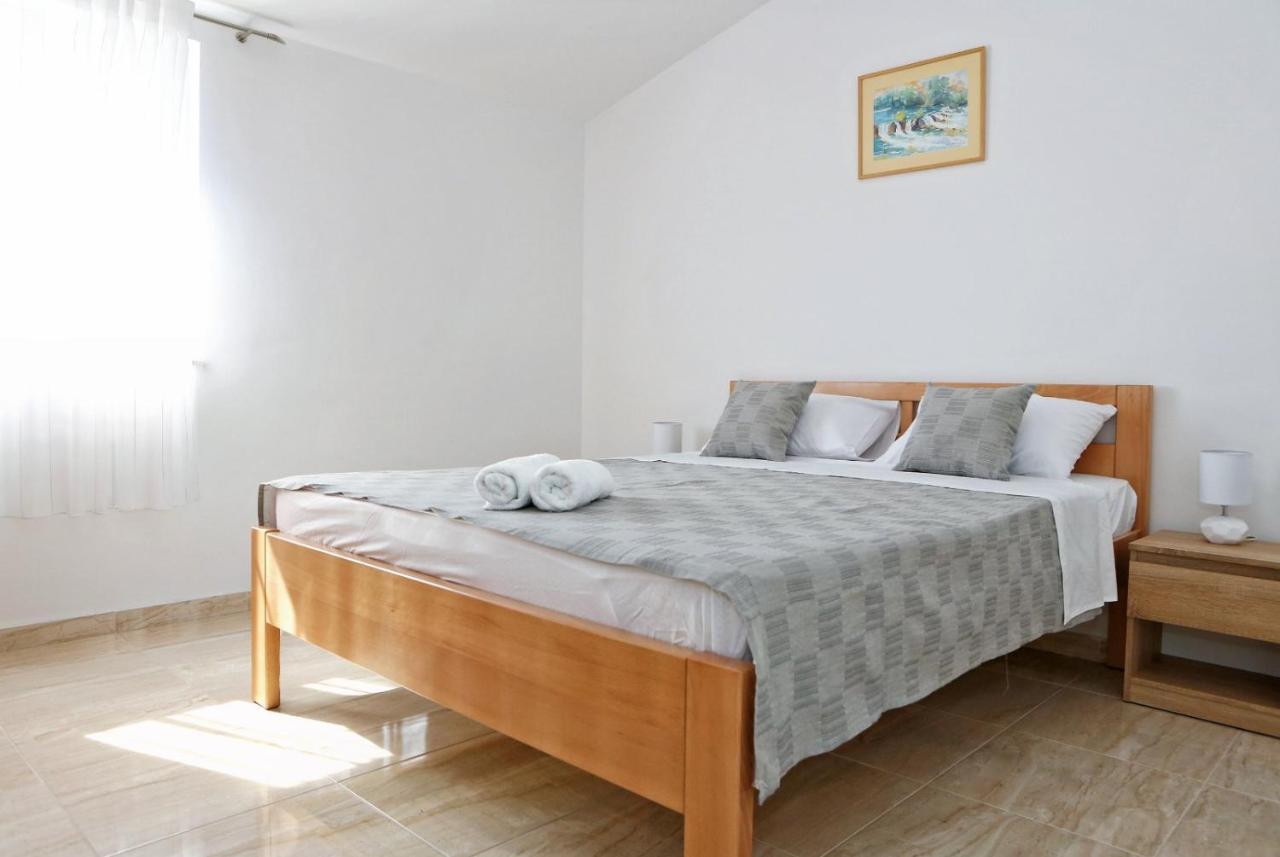 Apartmani Cili Miletici Εξωτερικό φωτογραφία